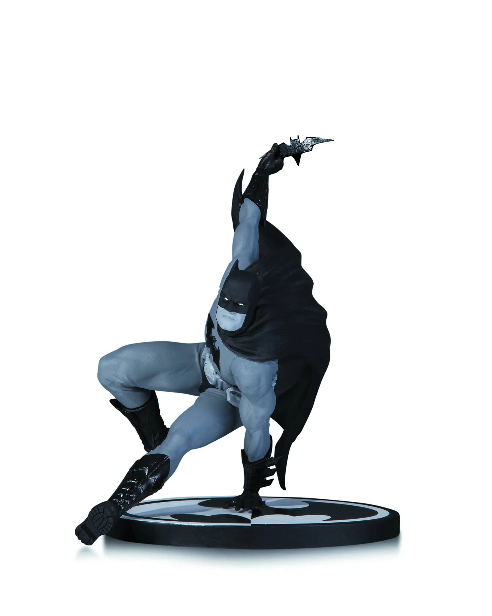 Batman Black & White: Batman (Designed by Bryan Hitch) statue