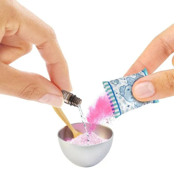 MGA's Miniverse - Make It Mini Spa Series A Mystery Capsule