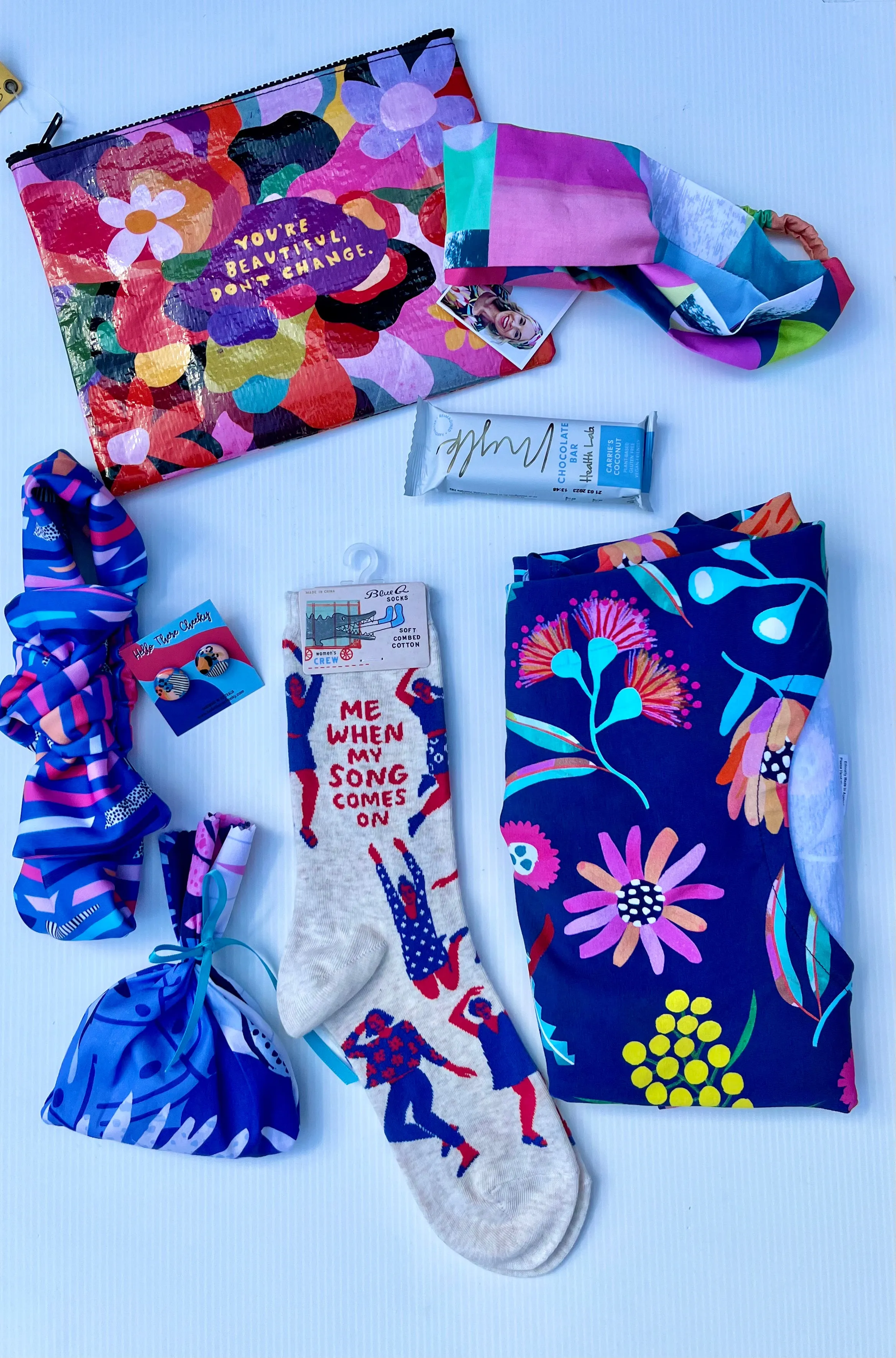 MYSTERY DRESS & ACCESSORY BOX
