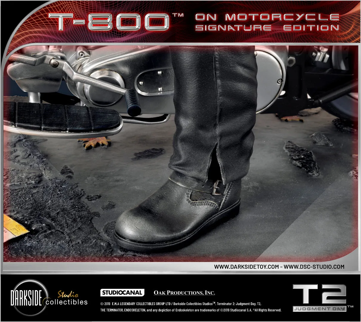 Terminator 2 - T-800 on Motorcycle (Regular) Signature Edition 1/4 Scale Statue