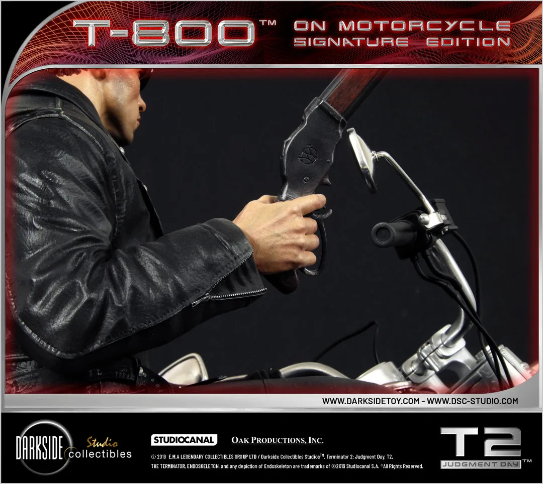 Terminator 2 - T-800 on Motorcycle (Regular) Signature Edition 1/4 Scale Statue