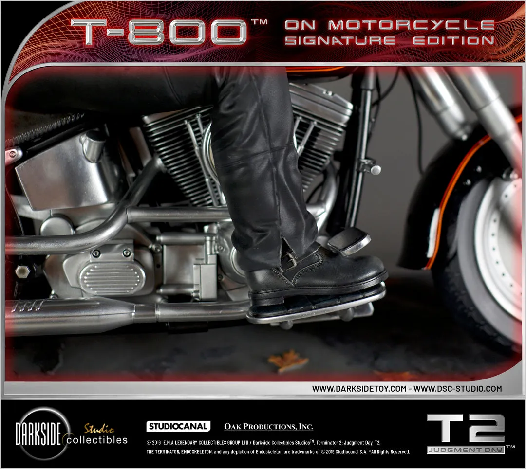 Terminator 2 - T-800 on Motorcycle (Regular) Signature Edition 1/4 Scale Statue